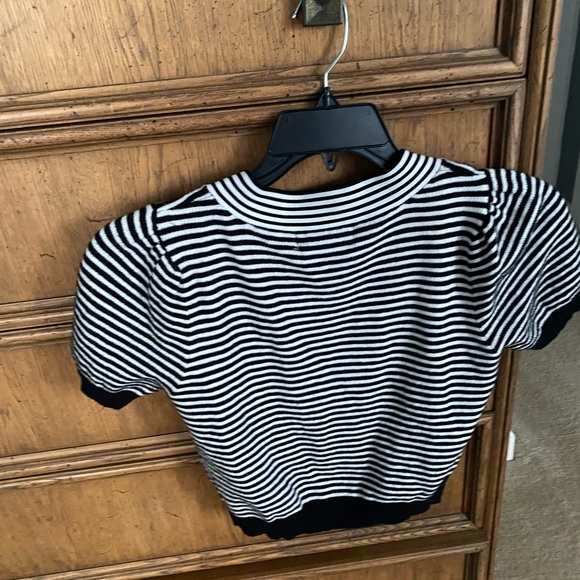 Black and White Striped Top with Bow - Picture 7 of 11